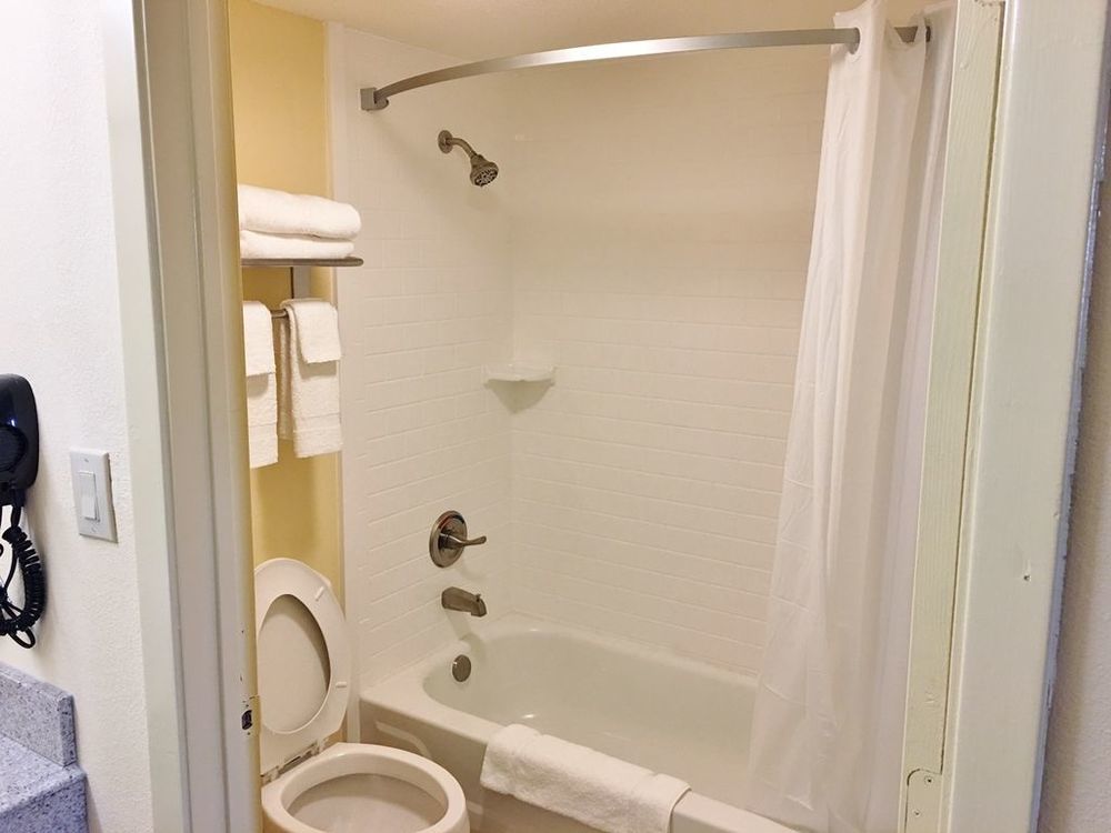 Americas Best Value Inn Tupelo Barnes Crossing Pokoj fotografie
